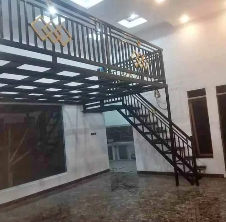 Desain balkon mezzanine murah di bandung yang fungsional