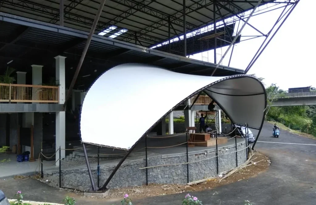 Kenapa Kanopi Membran Cocok untuk Area Outdoor Modern